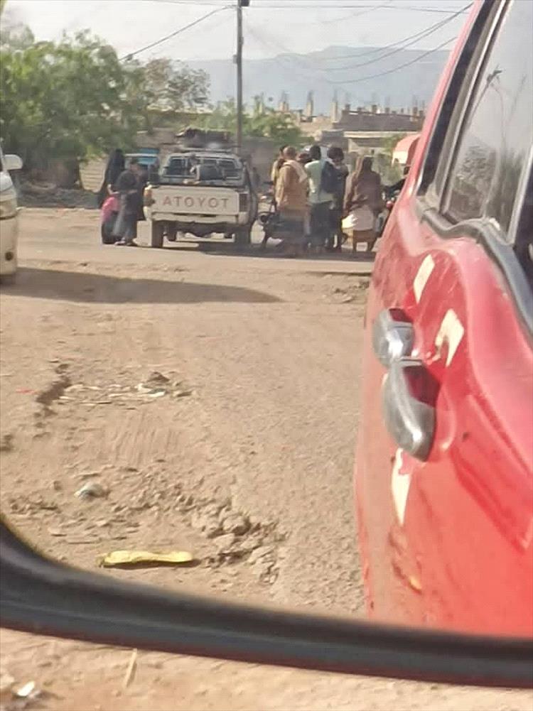 أبين..تصاعد الحوادث يدفع بمطالب عاجلة لإنشاء مطبات مرورية في لودر