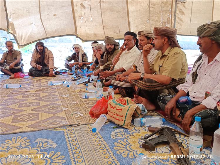 شبوة.. مشايخ وشخصيات آل ذيييب حمير يؤدون واجب العزا في. الشيخ علي الدابسي وصقر الدلو