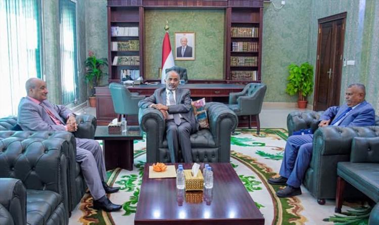 الفريق الصبيحي يؤكد على دور الأحزاب السياسية في مساندة جهود الدولة وتعزيز الاستقرار السياسي