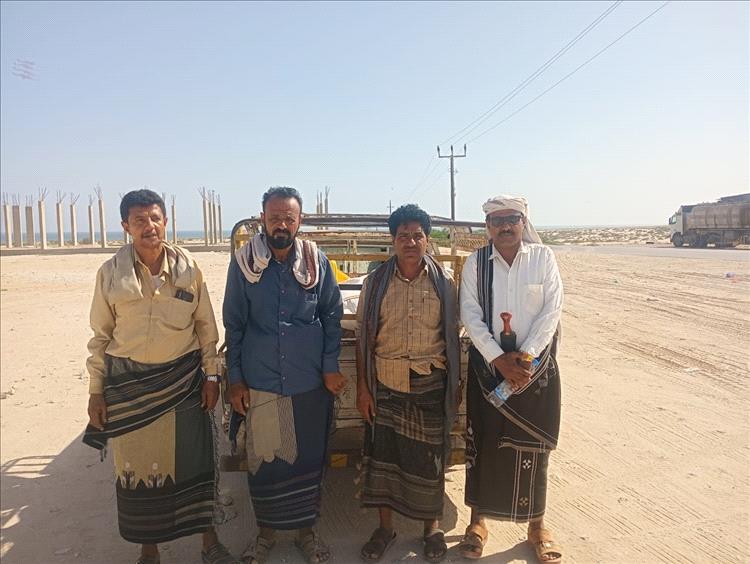 بتكليف من الائتلاف الوطني الجنوبي قسيبة  ينقل تعازي قيادة الائتلاف الوطني الجنوبي  الى أسر ضحايا الصيادين في رضوم ويقدم مساعدات غذائية