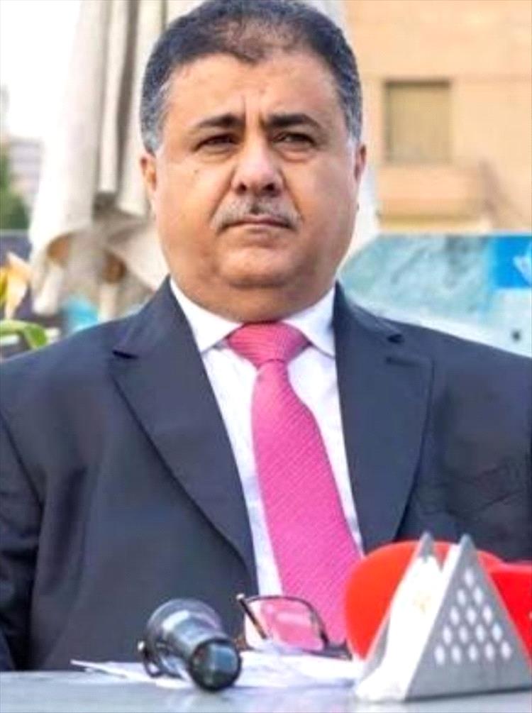 العيسي يطالب بحماية أرض نادي وحدة التربة.