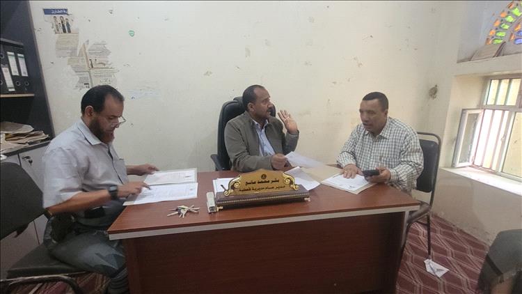 مدير صحة الضالع يناقش مع السلطة المحلية بالمديرية، سبل الارتقاء بالخدمات الصحية بقعطبة