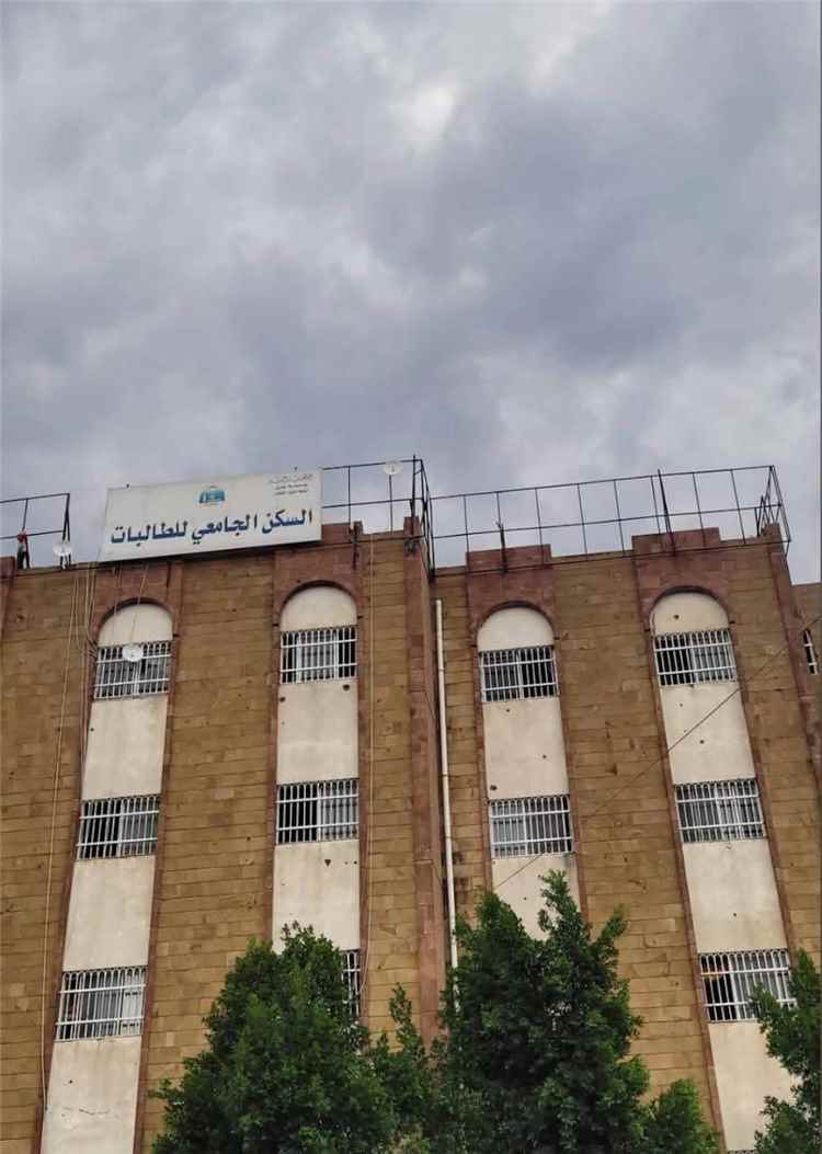 رضوان فارع يرد على حملة انتقادات ضد رئيس جامعة تعز ويؤكد: الجامعة يجب أن تبقى بعيداً عن المناكفات