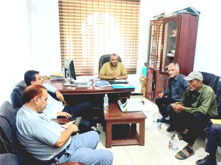 لجنة وزارية مفاجئة بتوجيهات الوزير كلشات تمنح المعهد الوطني بالضالع 