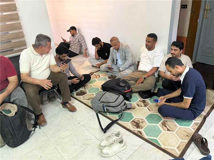 الطلاب  اليمنيون المبتعثون في مصر يخوضون اعتصامًا مفتوحًا للمطالبة بمستحقاتهم المالية