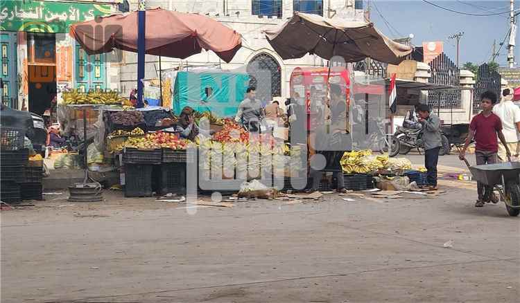شعيب الذبحاني: لسنا ضد أصحاب البسطات في التربة تعز.. ونطالب بتنظيم يحفظ أرزاقهم وحق المواطنين في الطرق