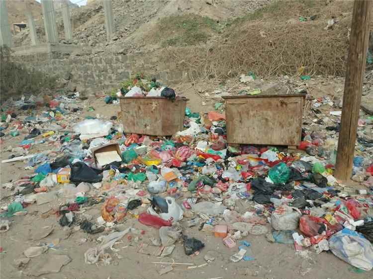 الصحفية مريم الداحمة تتساءل: أين دور صندوق النظافة في شعب البستان بجولد مور؟