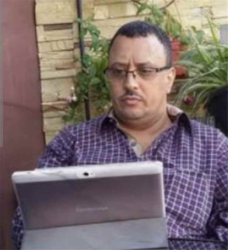 باحث الآثار محسن يدعو إلى رصد القطع الأثرية المعروضة للبيع وتوثيقها بالصور والبيانات الدقيقة.