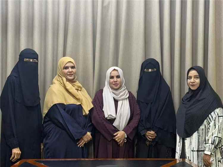 الوزيرة دكتوره جعسوس تؤكد على ضرورة توحيد الجهود بين المؤسسات الحكومية والمكونات النسوية ومنظمات المجتمع المدني.