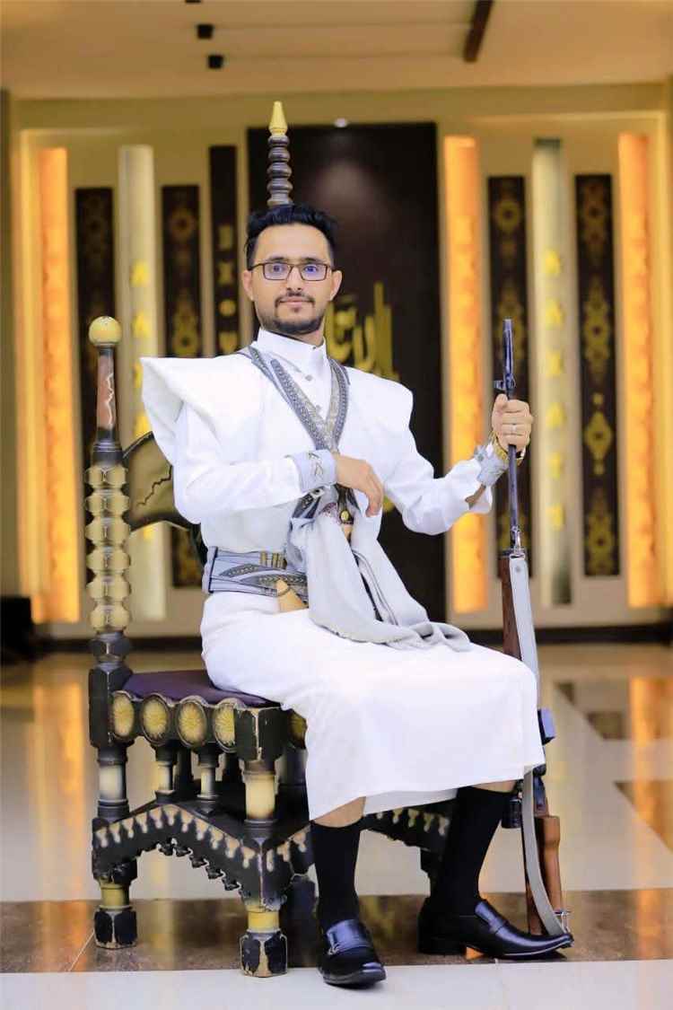 بمناسبة زفافه..الصحفي صدام أبو عاصم يبارك لإبن شقيقه قيس العامري