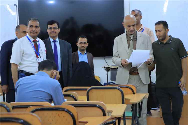 جامعة إقليم سبأ تُجري إختبار المفاضلة للدفعة السابعة بكلية الطب بمشاركة 472 متقدماً للتنافس على 50 مقعداً.