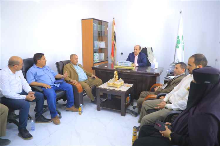شبوة..ظهور طائر غريب فوق منازل المواطنين وقت الليل بمدينة جول الريدة
