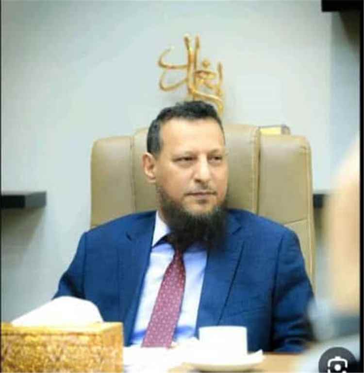 الناشط مختار السالمي: محافظ عدن تسلم إرثا مثقلا بالأزمات والإصلاح يتطلب وقتا وقرارات أكثر جرأة