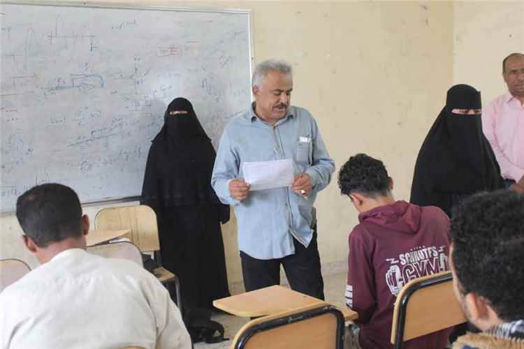 الناشط عبدربه العولقي: إقالة آخر مسؤول من أبناء شبوة في عدن تثير التساؤلات.. والكفاءة لا ينبغي أن تكون سبباً للإبعاد