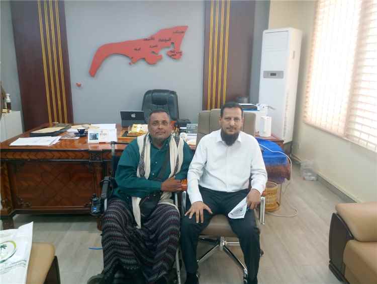 محافظ عدن يوجّه جميع المكاتب التنفيذية بتوفير ممرات آمنة لذوي الإعاقة خلال اليومين المقبلين