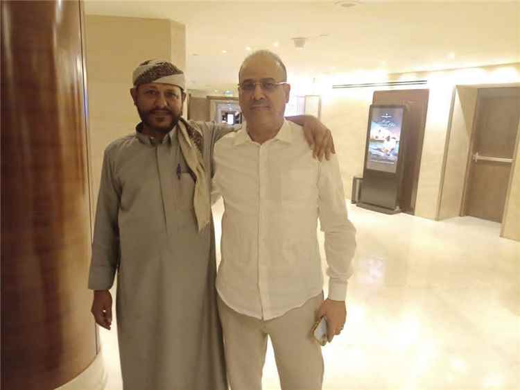 .الميسري يلتقي الشيخ عوض الهلع باعوضه ويشيد بدور أبناء مديرية ميفعة  في تعزيز الأمن والاستقرار.