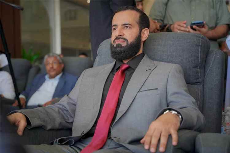 محافظ أبين يُجري تغييرات إدارية واسعة ويُقيل أربعة مدراء عموميين في المحافظة