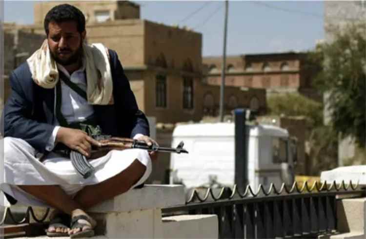 قتلى وجرحى وحرق مركبات يفاقمون فوضى إب.