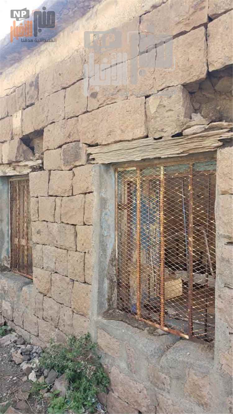 دعوات لإنقاذ مدرسة سيف بن ذي يزن بحبيش في إب.. مطالبات بترميم المبنى وتوفير المعلمين بعد سنوات من الإهمال(صور محزنة)