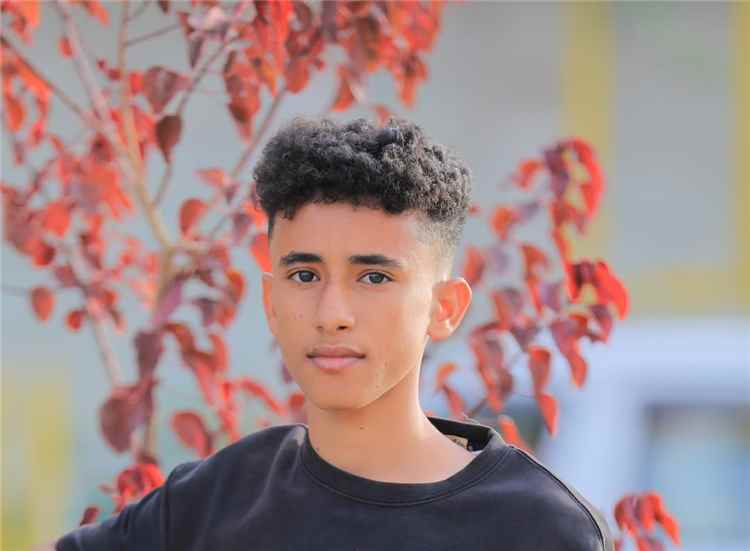 موقع منبر الأخبار يهنئ الطالب عدي بلال عبد الرحمن بمناسبة تفوقه في الثانوية العامة وحصوله على معدل 98.5%