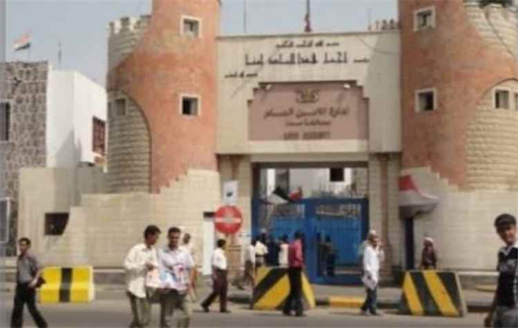 شرطة العاصمة عدن تضبط متهمين بمقتل رئيس حي زهرة خليل بالتنسيق مع أمن أبين..