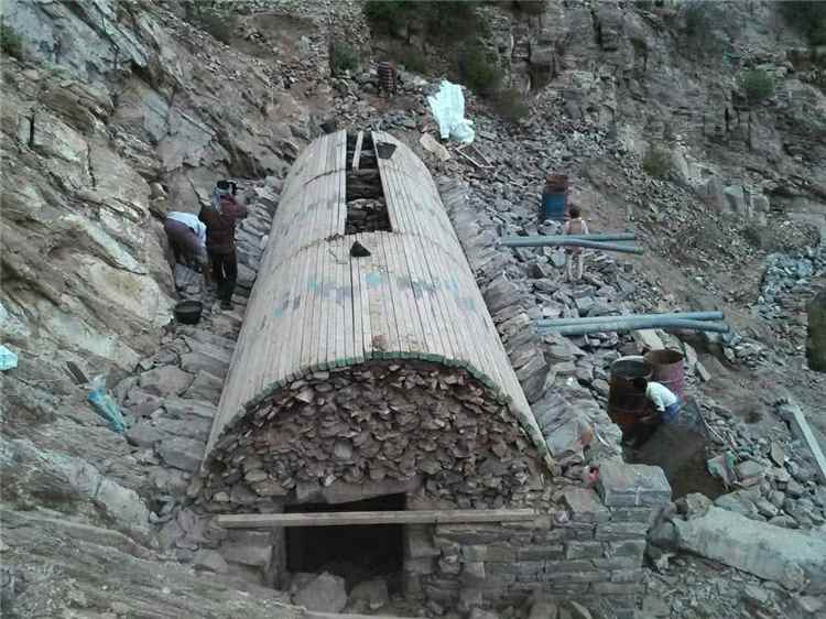 الجفاف يجبر أسرة على النزوح من القبيطة.. ناشط يعلن مغادرة منطقته بسبب انعدام المياه