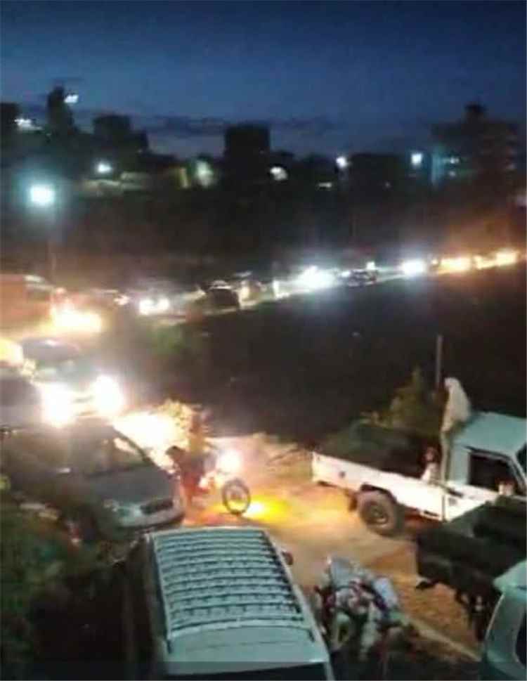 عاجل:وسط حزن واسع.. وصول جثمان الشهيد ياسر حسين فضل الصلاحي إلى يافع بعد استشهاده في العبر