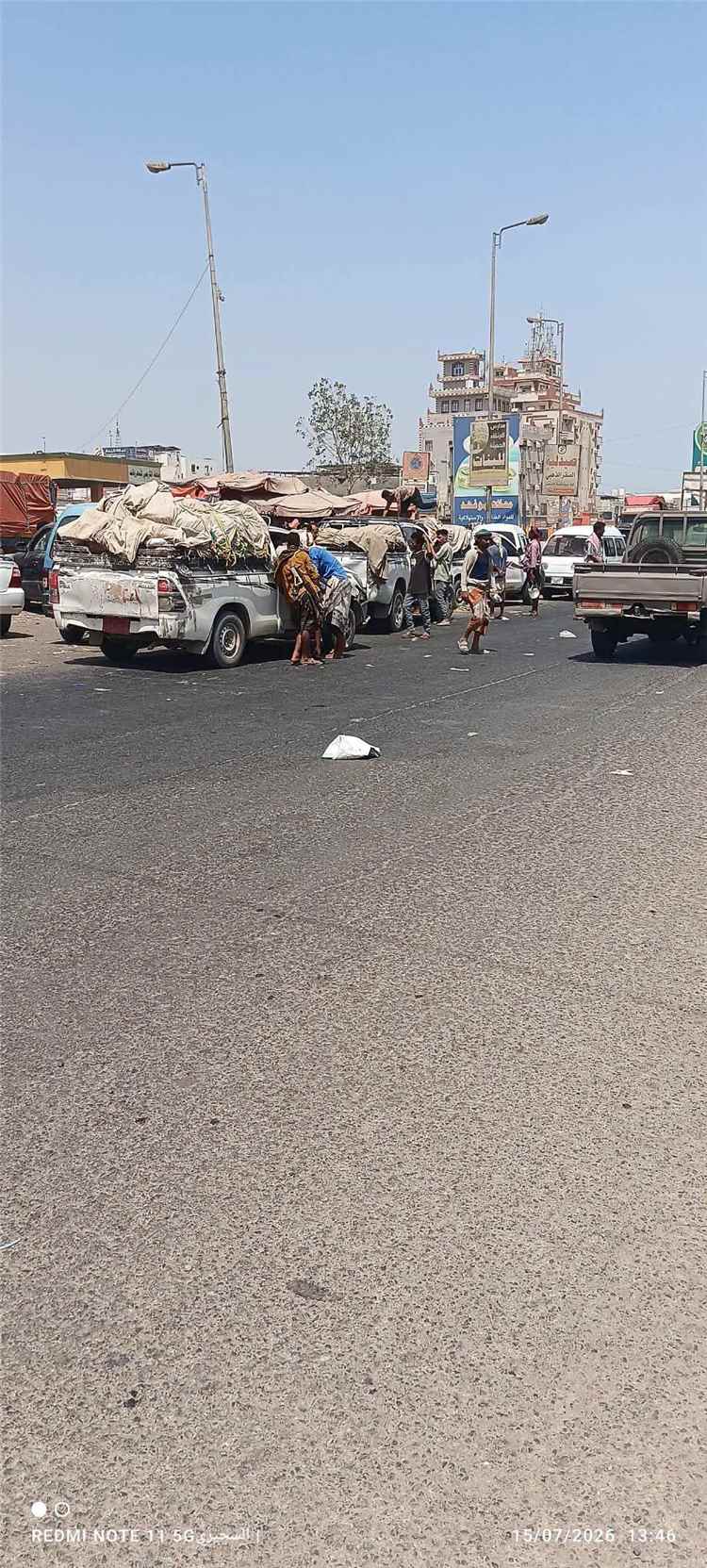 عاجل.. الإفراج عن 10 سيارات والسماح بدخولها سوق الفيوش بعد ساعات من الاحتجاز في لحج