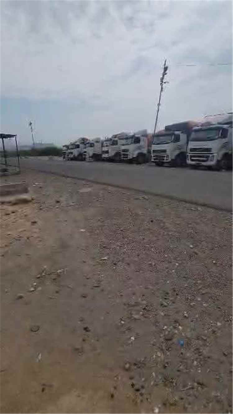 تراجع ح.(وث).ي عن رفع رسوم الدقيق في الحوبان.. ومطالب بإلغاء زيادة 