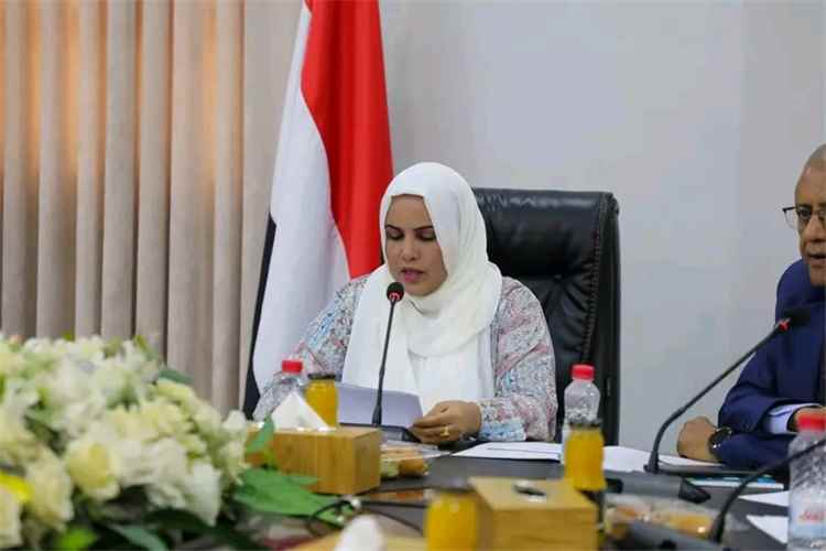 الوزيرة دكتوره عهد جعسوس تؤكد على، أهمية إدماج قضايا المرأة وتمكينها ضمن برامج وخطط التعافي الاقتصادي والإصلاحات الوطنية.