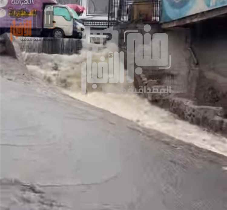 عاجل: مأساة في إب.. السيول تجرف شخصين خلف البنك العربي وتودي بحياة أحدهما