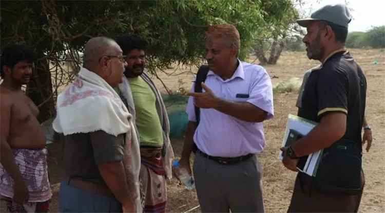فريق من السلطة المحلية بنفذ نزولا ميدانيا في حيس والخوخة لتقييم أوضاع المياه الجوفية
