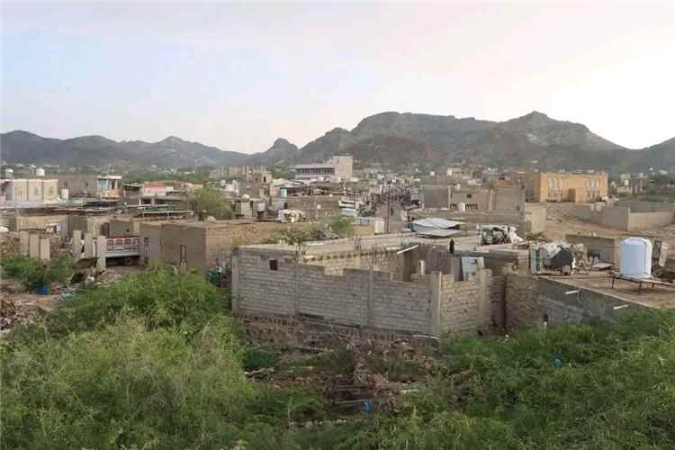 دعوات لإنصاف الساحل الغربي بتعز.. مطالب بتمثيل مديريات الوازعية والمخا وموزع وذباب في مواقع القرار