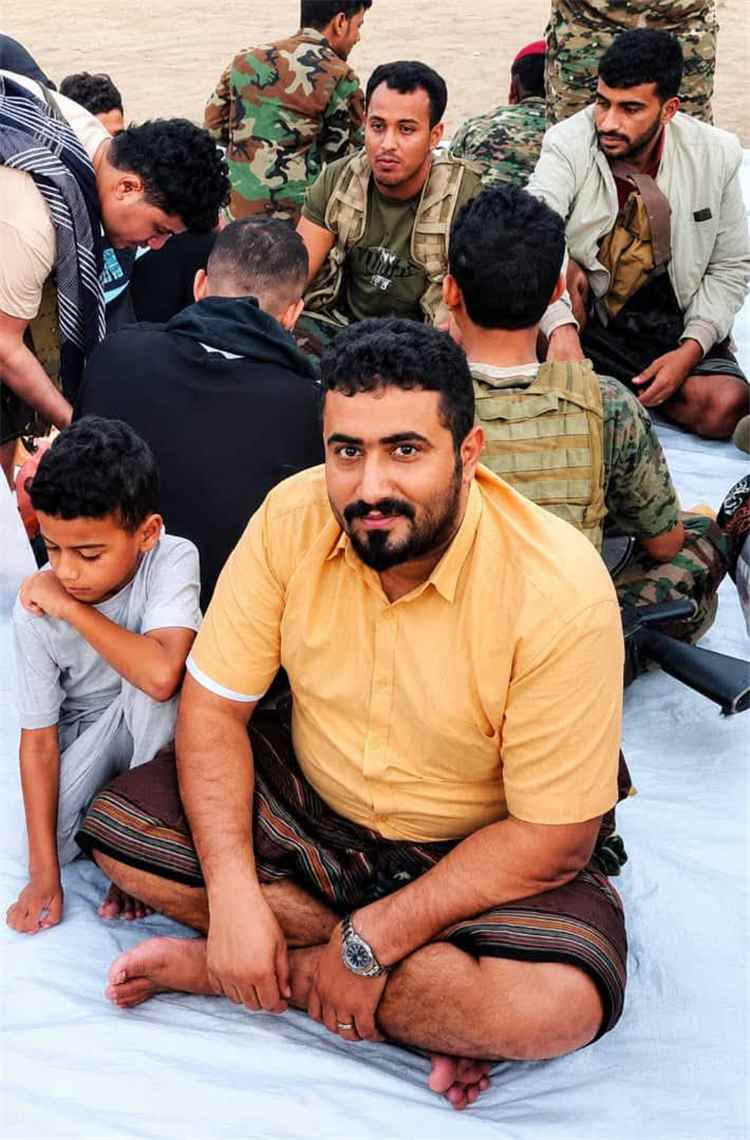 إشادة بسرعة استجابة قائد طوق عدن لحل معاناة سائقي قواطر الأسمنت وإعادة فتح مسار الكراع – الرباط – صبر