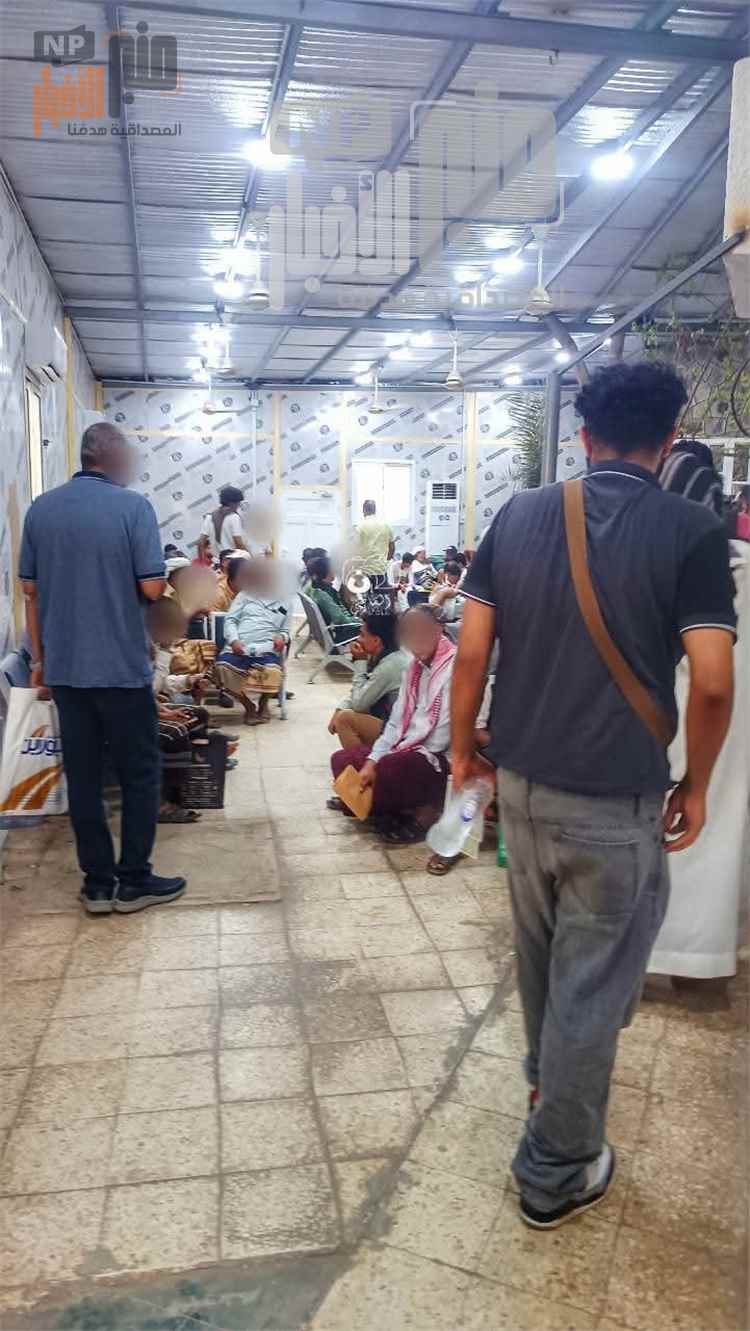 إشادة بتحسين خدمات قنصلية الخارجية في عدن بعد إنشاء صالة مكيفة لاستقبال المراجعين(صور)