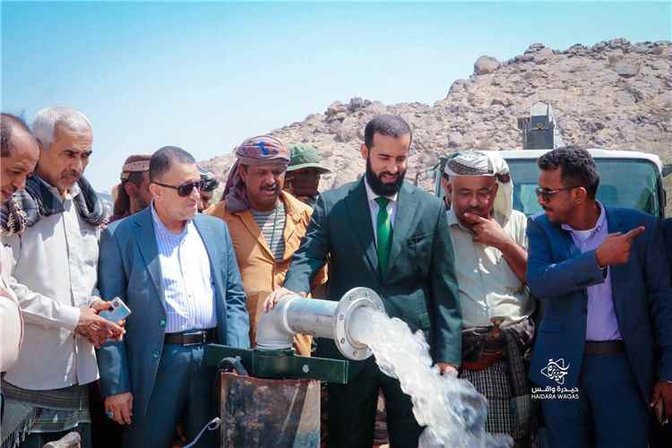 عاجل:محافظ أبين يفتتح المرحلة الثانية من مشروع مياه أمصرة ويدشّن المرحلة الأخيرة لمشروع مياه لودر