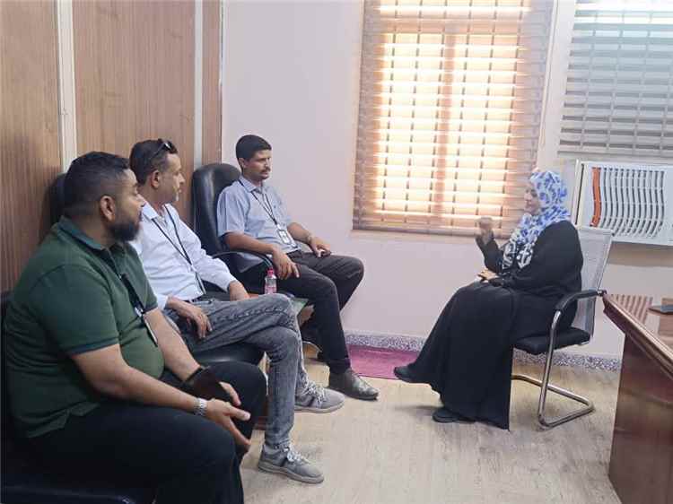 رئيسة الاتحاد العام لنقابات عمال العاصمة عدن تلتقي بقيادات القطاع المصرفي والنقابي