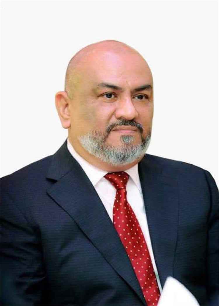 عاجل:عيدروس الزُبيدي يصدر قرار بتعيين خالد اليماني مسؤولًا عن ملف العلاقات مع واشنطن والأمم المتحدة