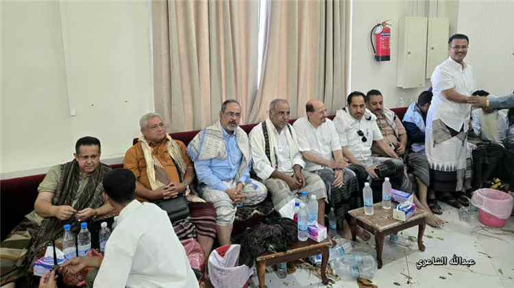 عاجل:شاهد صورة..لأول مرة يحدث هذا في عدن منذ أحداث مغادرة عيدروس الزبيدي الجنوب