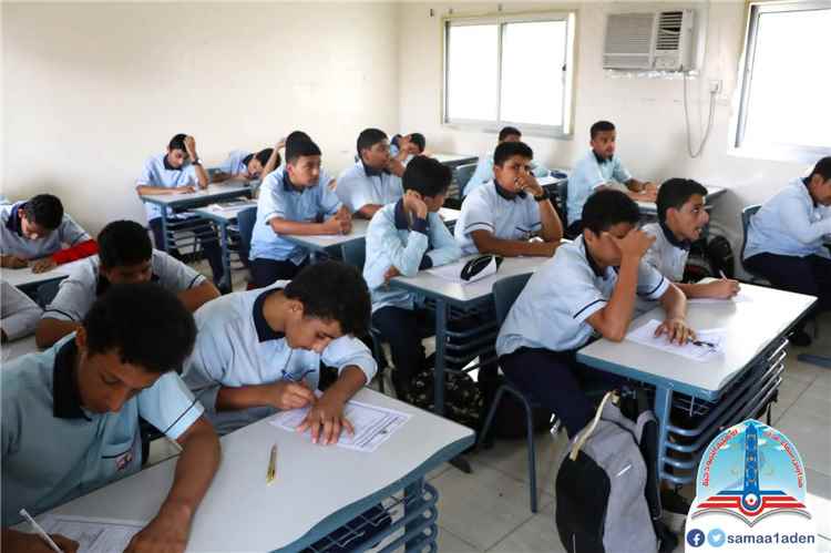 اتهامات بفساد إداري في تربية لحج بعد رسوب جماعي لطلاب ثلاث ثانويات.. ومحامٍ يلوّح باللجوء إلى القضاء