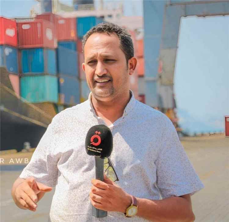 إعلامي يكشف معاناته مع استكمال دراسته العليا: حلم أكاديمي توقف بسبب 3 آلاف دولار فيما تذهب ملايين وتعبث بها