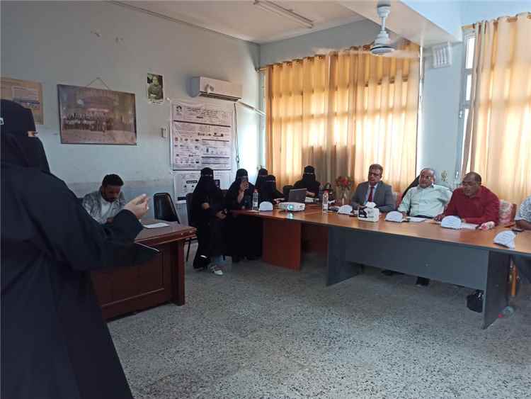 مدير عام هيئة المواصفات يشارك في مناقشة بحث علمي كمشارك وباحث خارجي حول استخدام مادة ثاني اكسيد التيتانيوم المحظور في الاغذية بكلية العلوم جامعة عدن