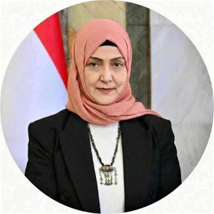 القاضية إشراق المقطري وزيرة الشؤون القانونية: ال(خوثي)ون أعادوا اليمنيين إلى عصور مظلمة.. وتحذيرات من آثار التجهيل على مستقبل الأجيال