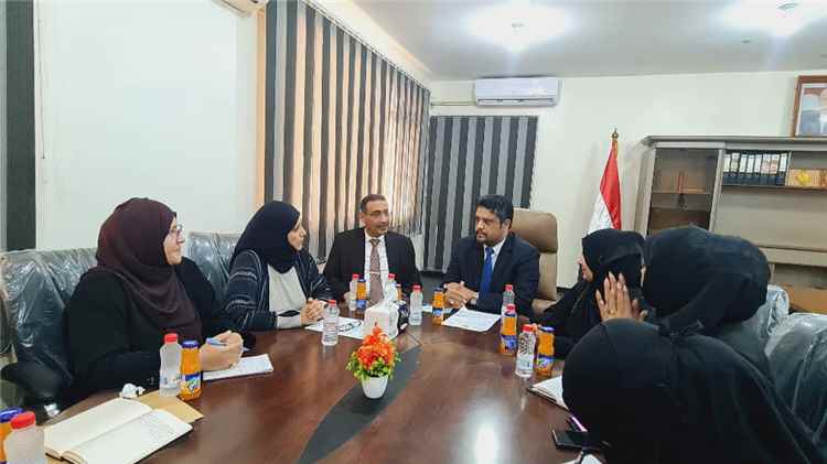 اللجنة الوطنية للمرأة ووزير التعليم الفني
يشدد.ان على أهمية الاعتماد على المنهجية المعتمدة في إعداد البرامج والمشاريع..