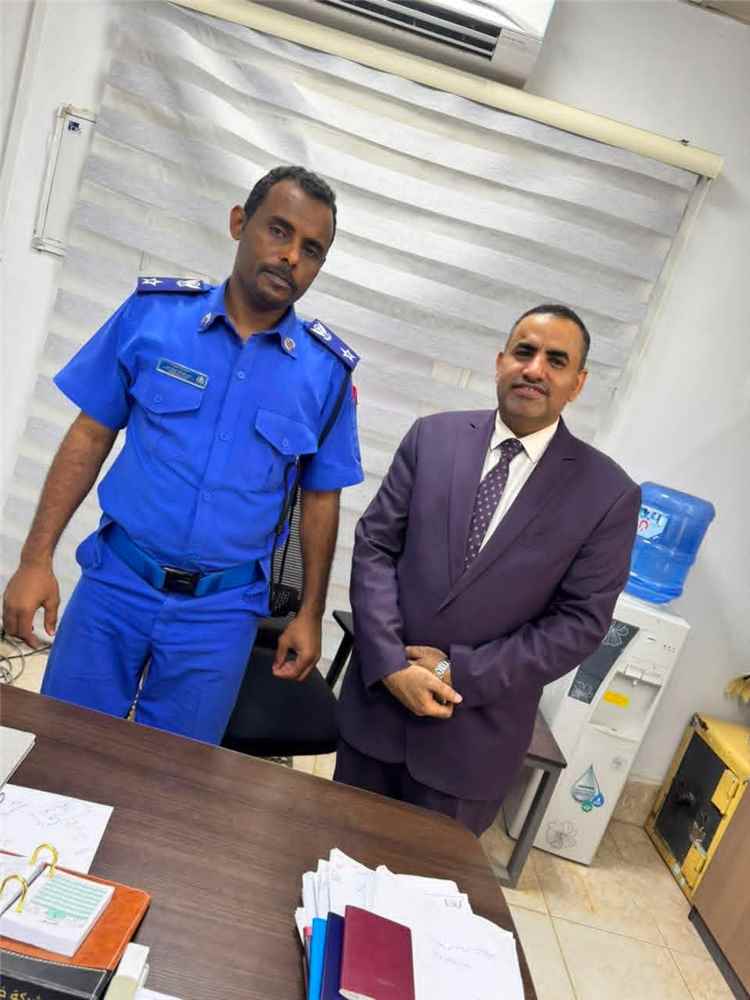 القائم بأعمال السفارة اليمنية بالإنابة يزور شؤون الأجانب وإدارة الجوازات بولاية البحر الأحمر
