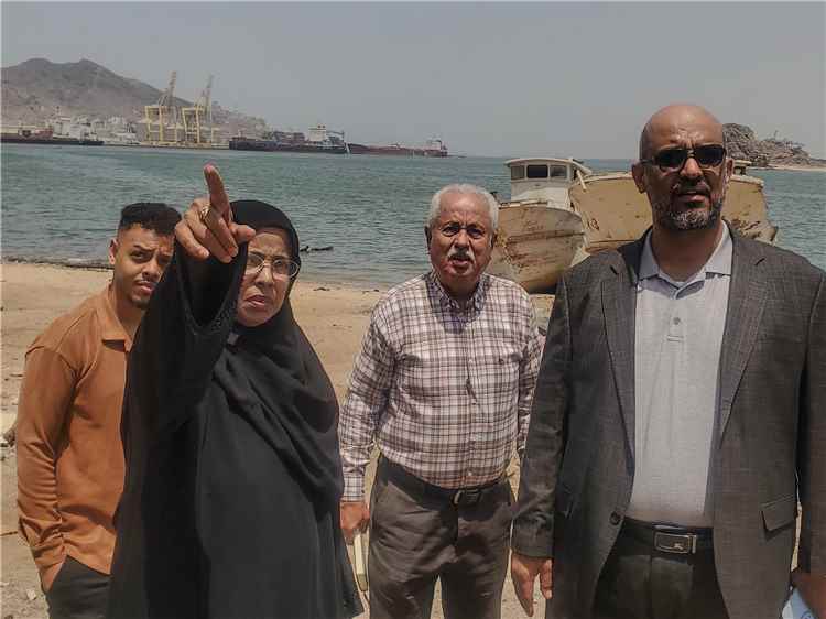 بتوجيه من الوزير السقطري

الوكيل بابلغوم يتفقد هيئة أبحاث علوم البحار بعدن ويؤكد دعم البحث العلمي للنهوض بالقطاع السمكي