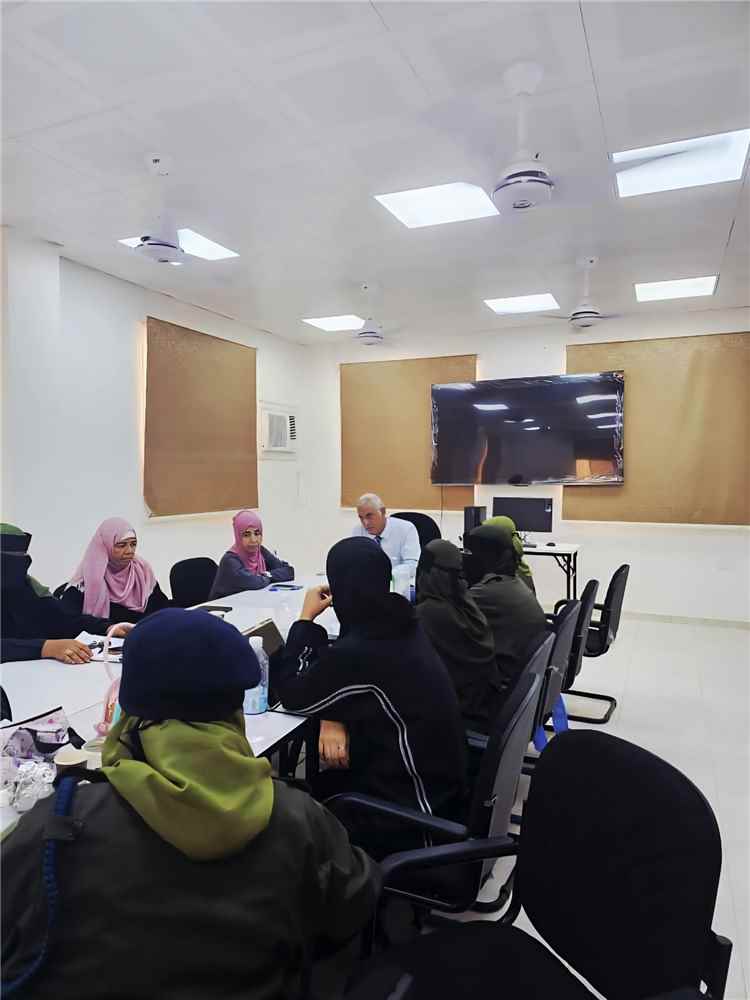 إدارة حماية الأسرة والشرطة النسائية بأمن عدن تستقبل وفداً من أمن المكلا ضمن برنامج لتبادل الخبرات وتعزيز العمل المؤسسي