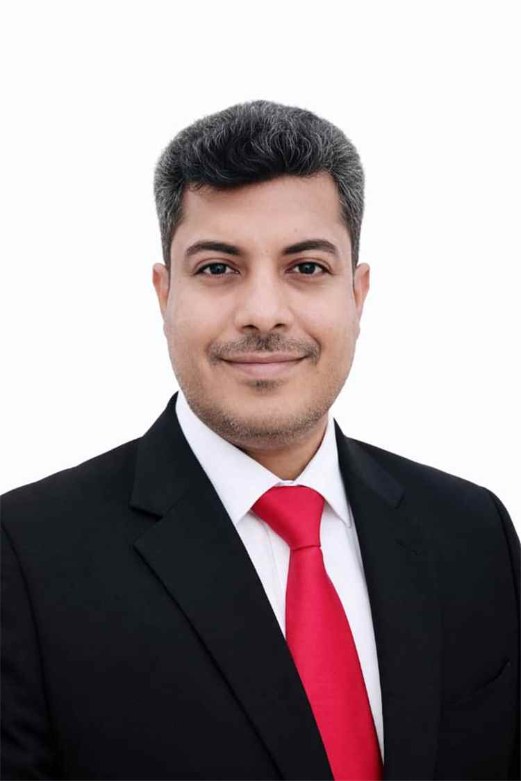 غالب منصور محاولات السطو على الشرعية التنظيمية للمؤتمر الشعبي العام تحت لافتة "استعادة الدور" لن تمر .. والمشاريع الشخصية لن تصنع قيادة أو تمنح شرعية مفقودة