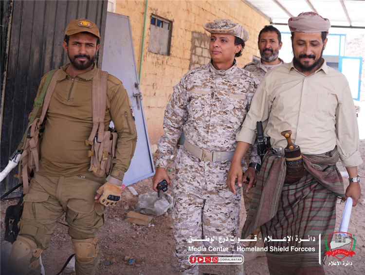 قائد الفرقة الثالثة بالعبر يلتقي مدير دائرة الإعلام لقوات درع الوطن لبحث تطوير العمل الإعلامي العسكري..