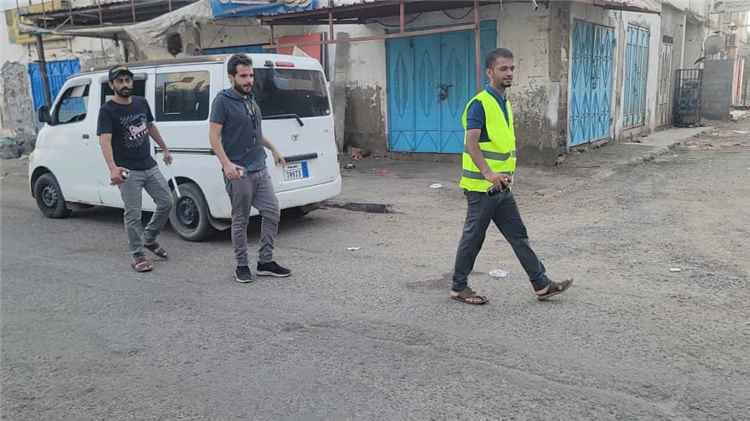 تمهيداً لصيانتها وسفلتة الحفريات.."الداؤودي" يوجه بحصر كافة الطرق الرئيسية المتهالكة في مديرية البريقة..